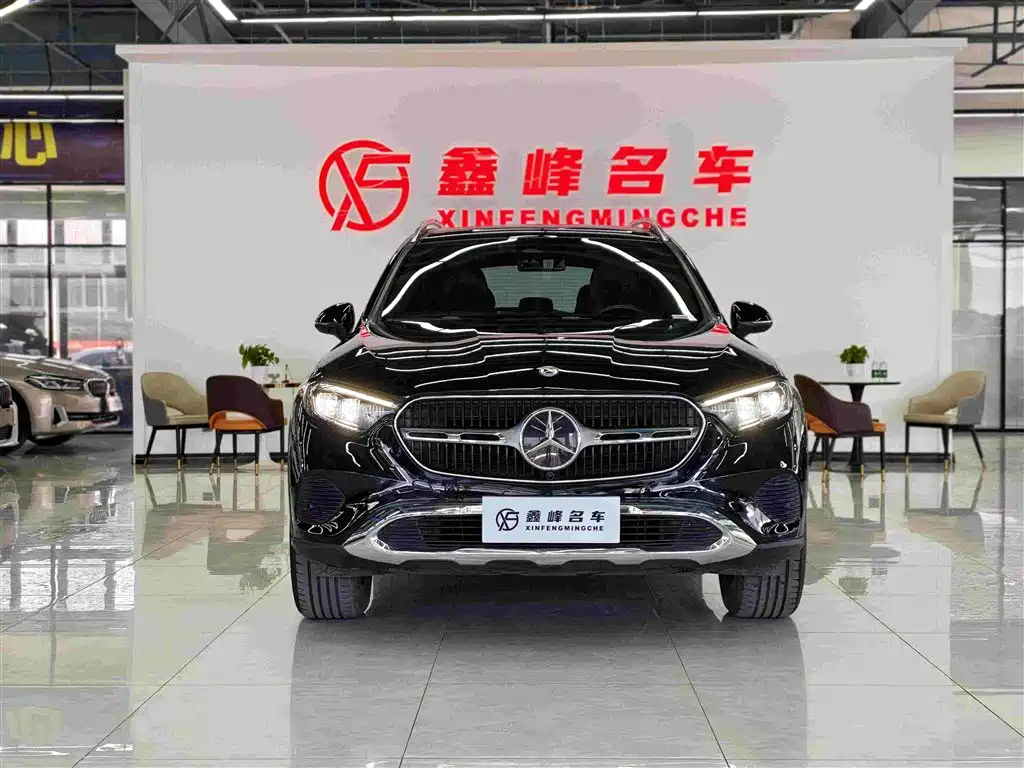 Mercedes-Benz GLC 2023 GLC 260 L 4MATIC Sport 5-seater фото 2