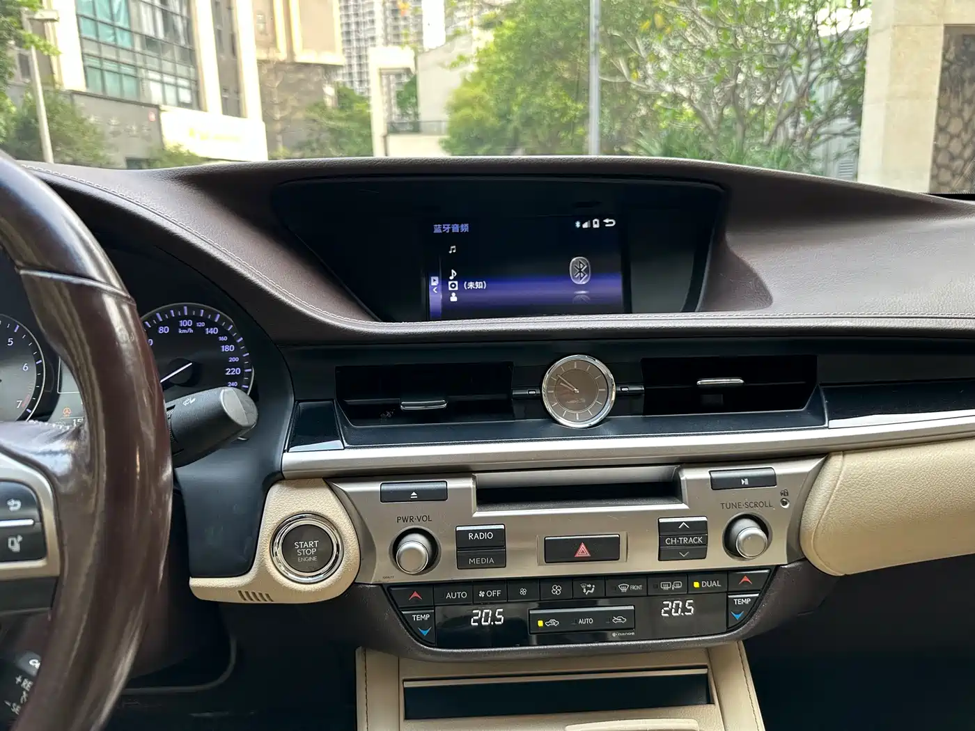 Lexus ES 2015 200 Elite Edition фото 21