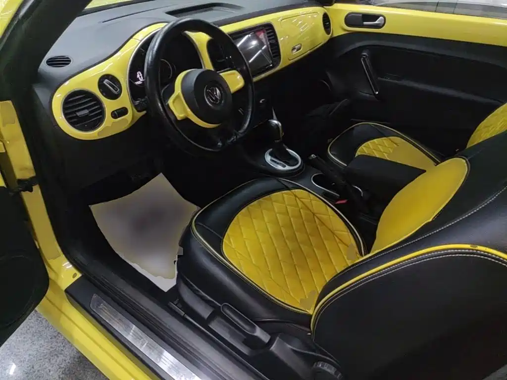 Volkswagen Beetle 2015 180TSI фото 15