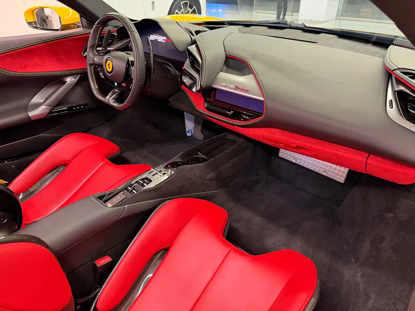Ferrari SF90 2025 2021 3.9T V8 Spider