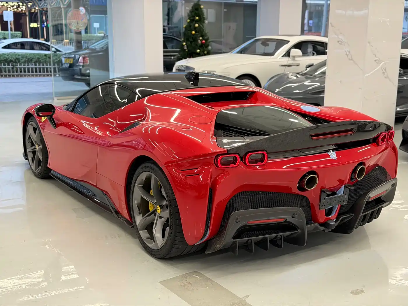FERRARI SF90