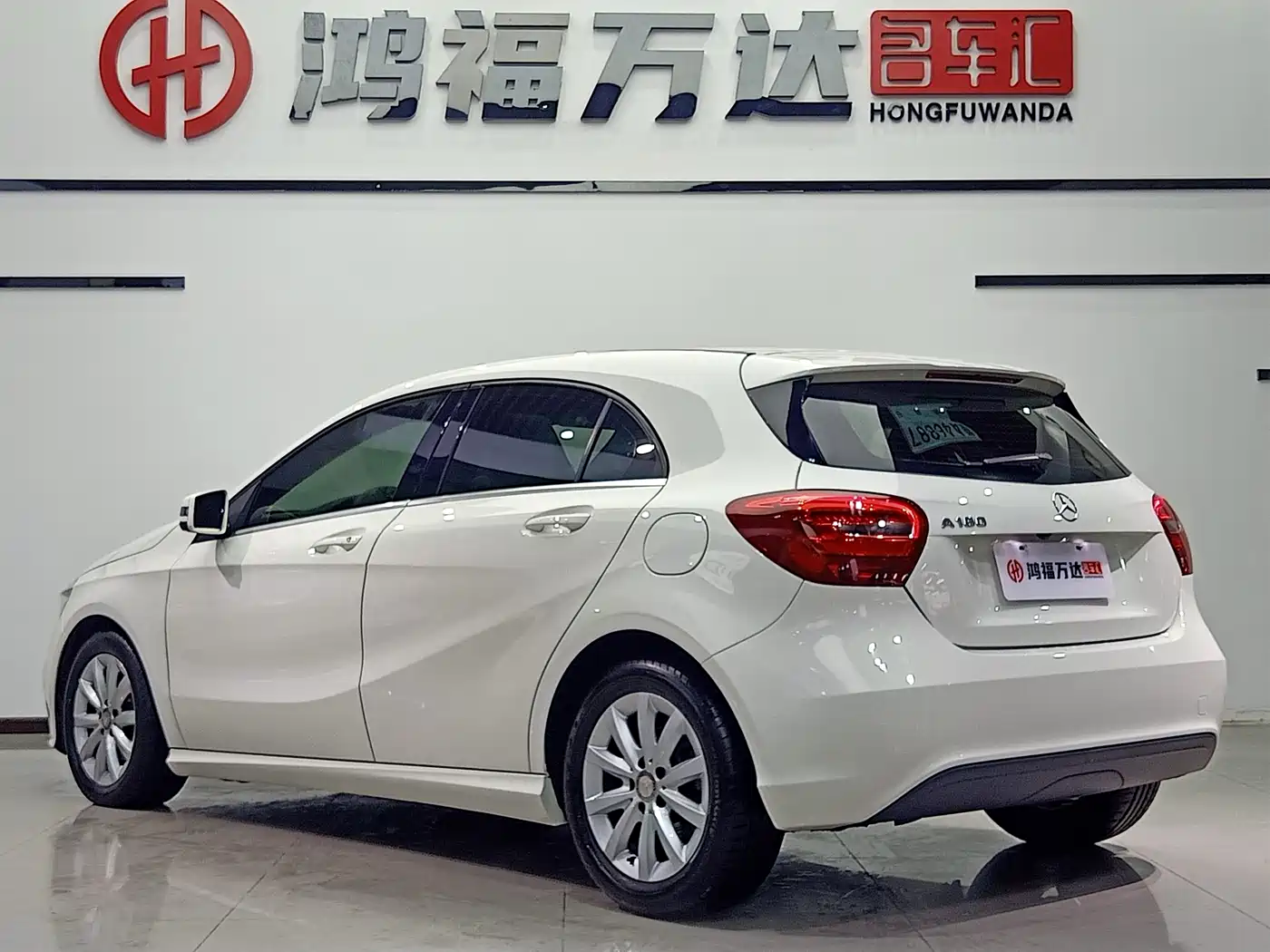Mercedes-Benz A-Class (Import) 2016 A 180 фото 6