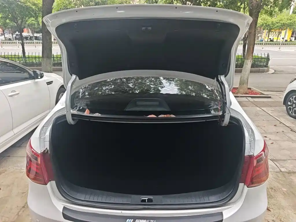 Dongfeng Aeolus Dongfeng Fengshen E70 2022 2021 Facelift 360H Battery Swap Version