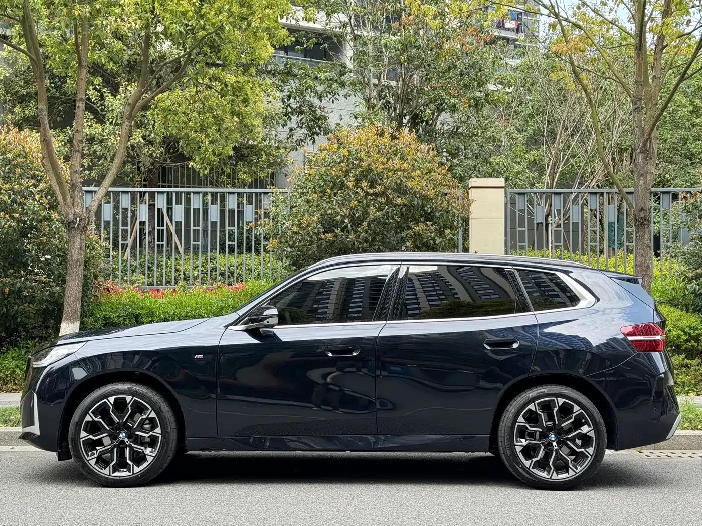 BMW X3 2025 xDrive30L Leading Model M Sport Black Package фото 3