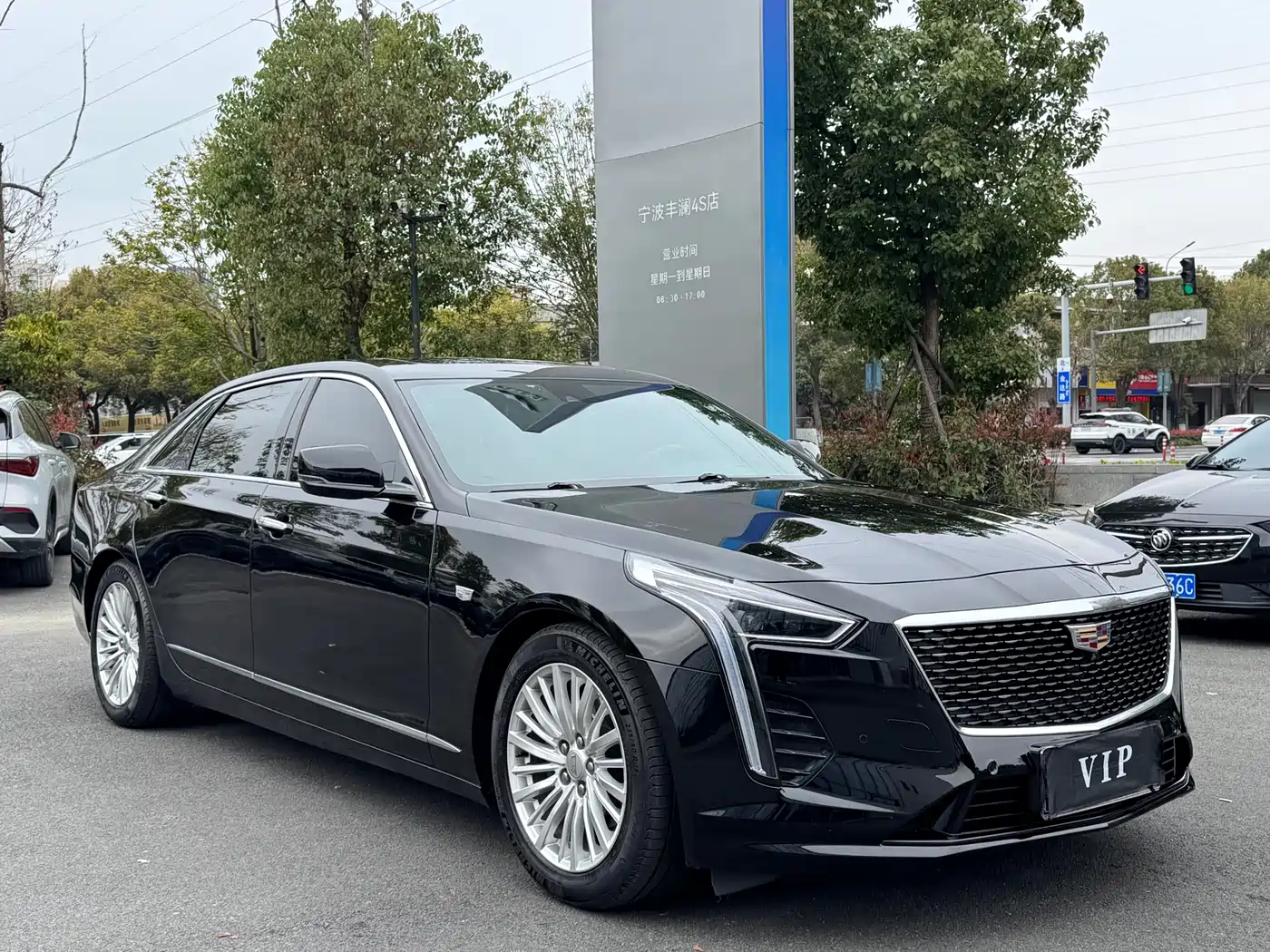 CADILLAC CT6