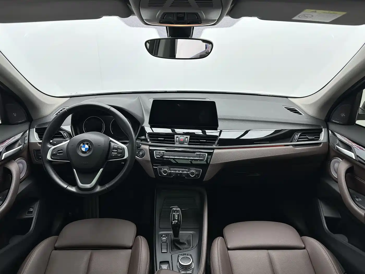 BMW X1 2022 sDrive20Li Fashion фото 7