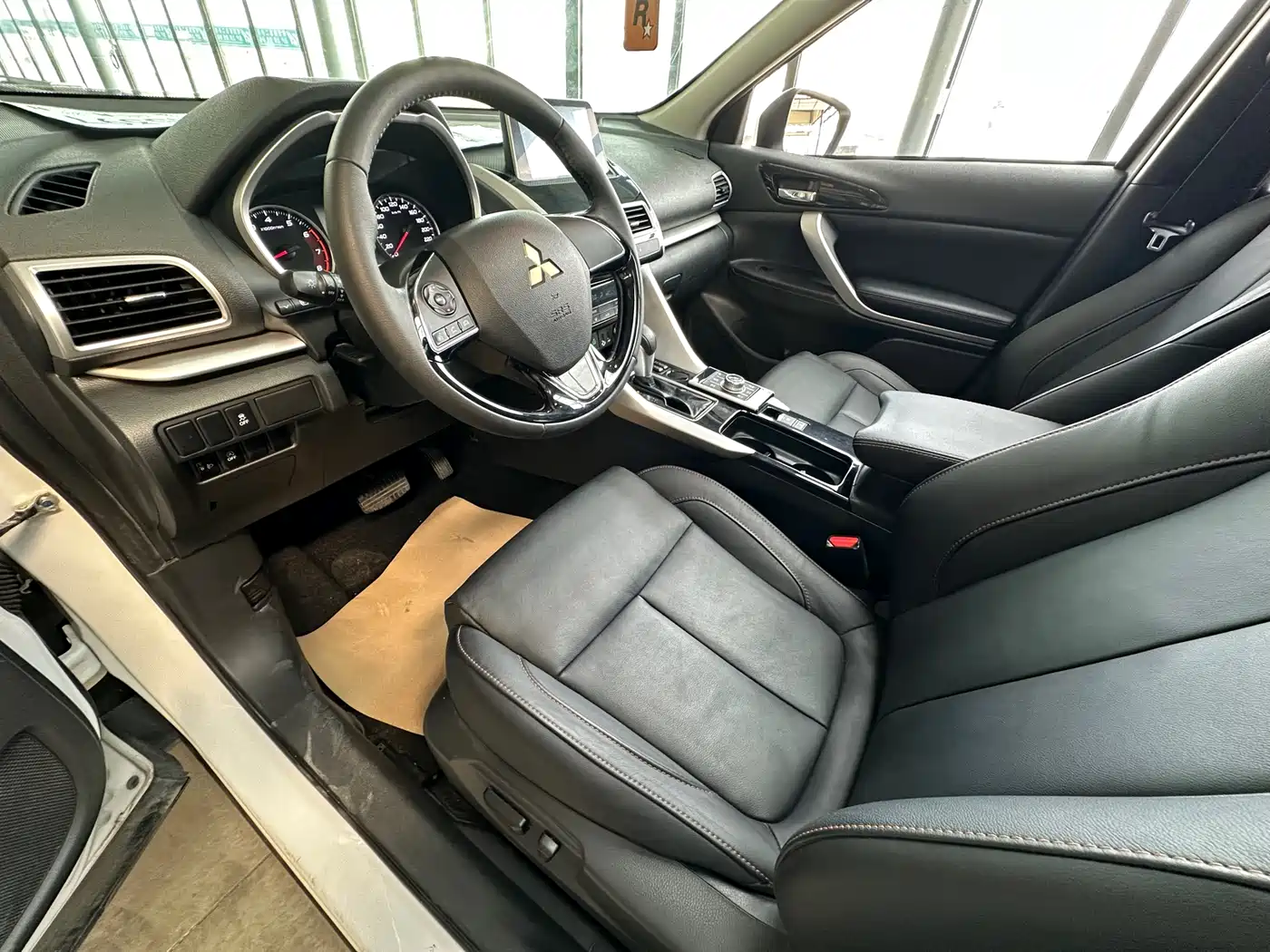 Mitsubishi Eclipse Cross 2019 1.5T CVT 2WD Dream Edition China VI фото 15