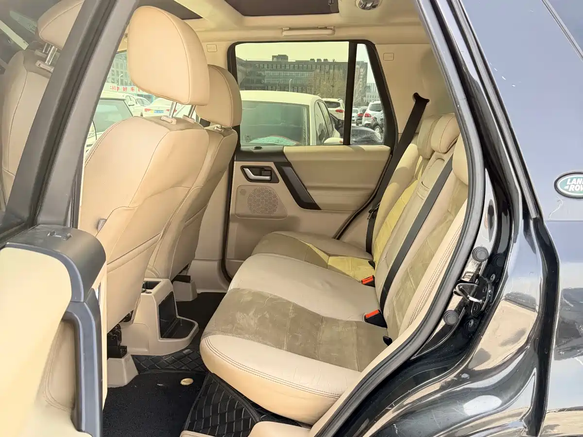 Land Rover Freelander 2 2012 2.2T SD4 SE Diesel фото 9