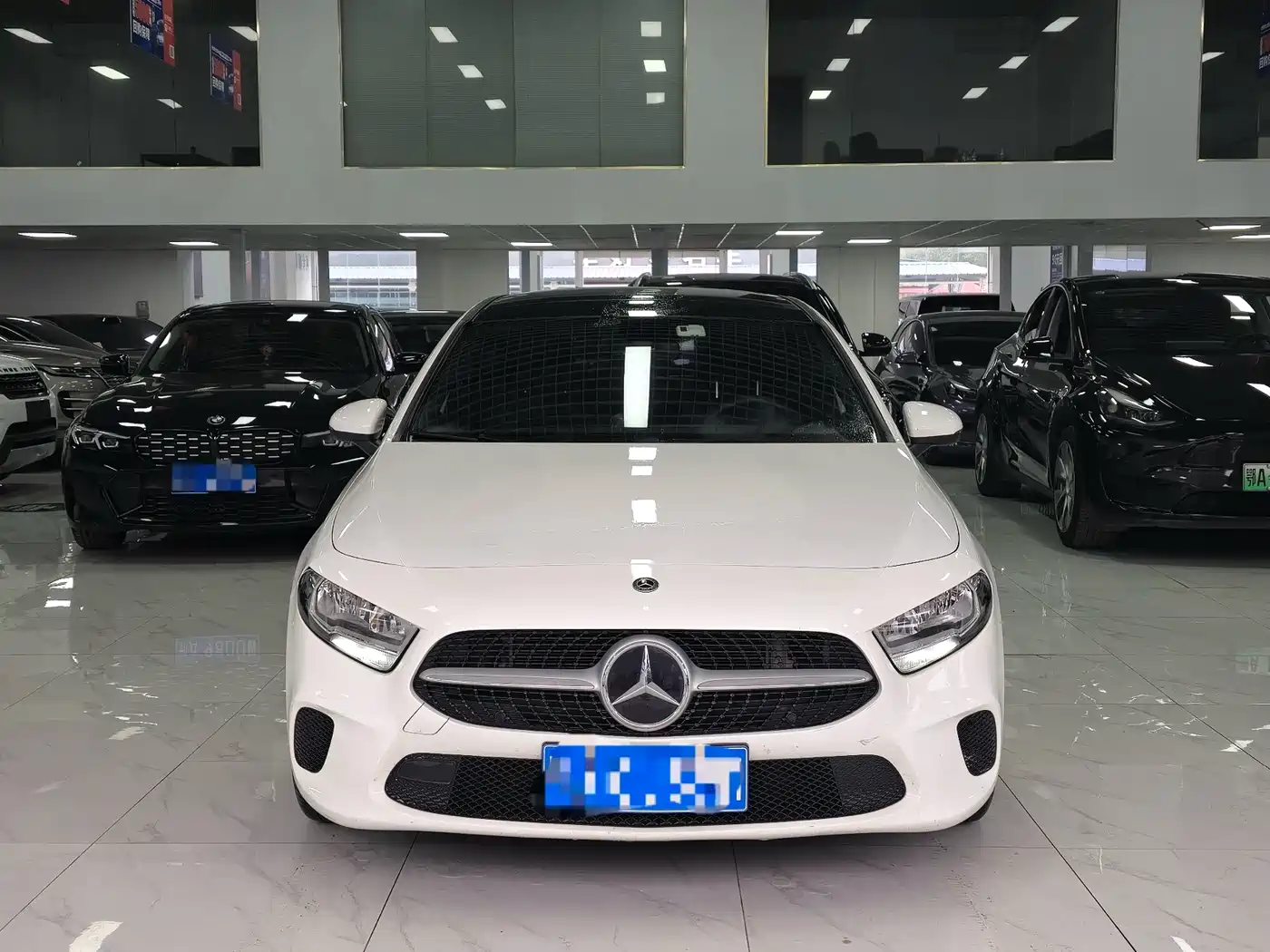 Mercedes-Benz A-Class 2020 Facelift A 180 L Sport Sedan фото 2