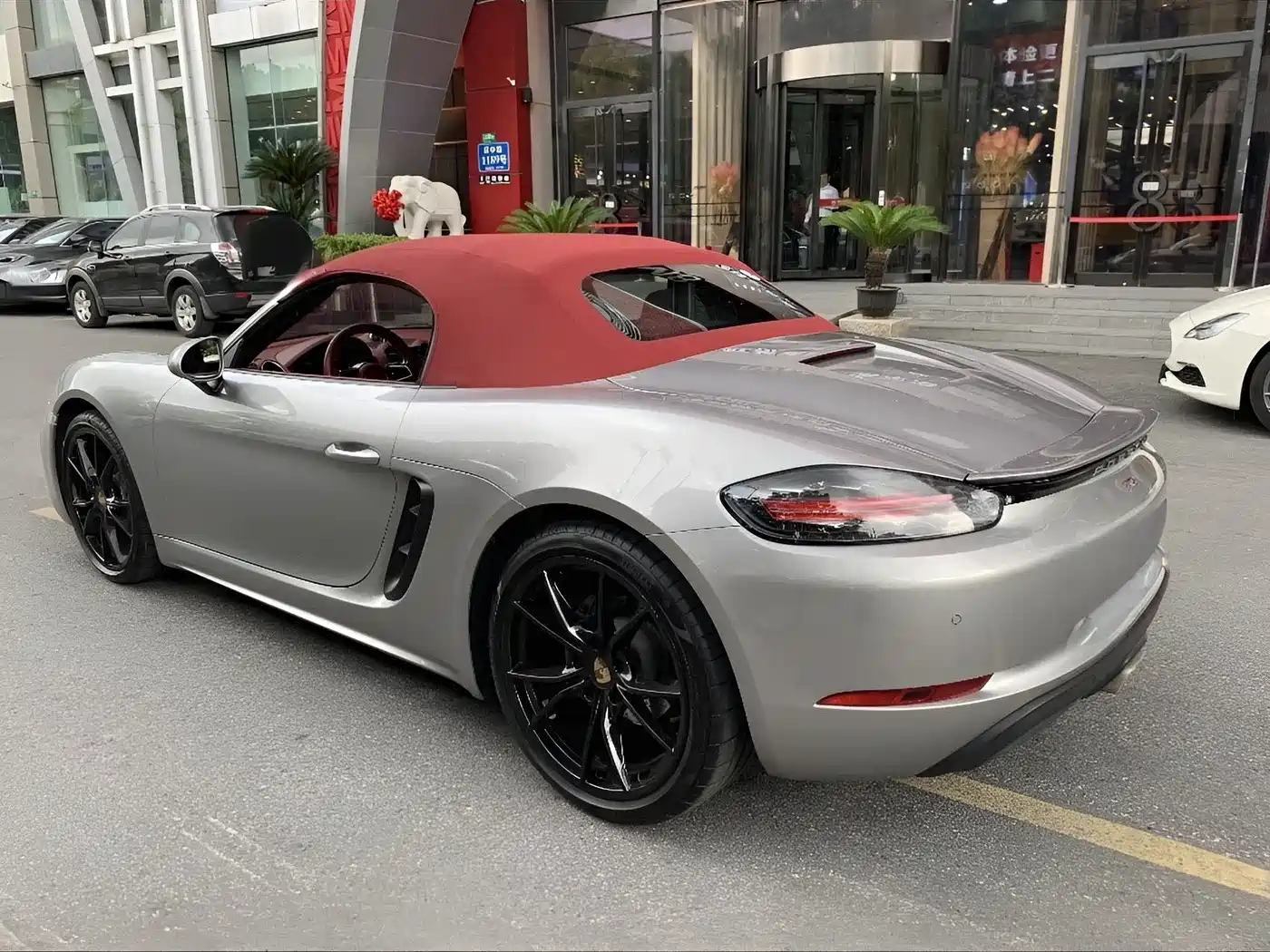 Porsche 718 2022 Boxster 2.0T фото 2