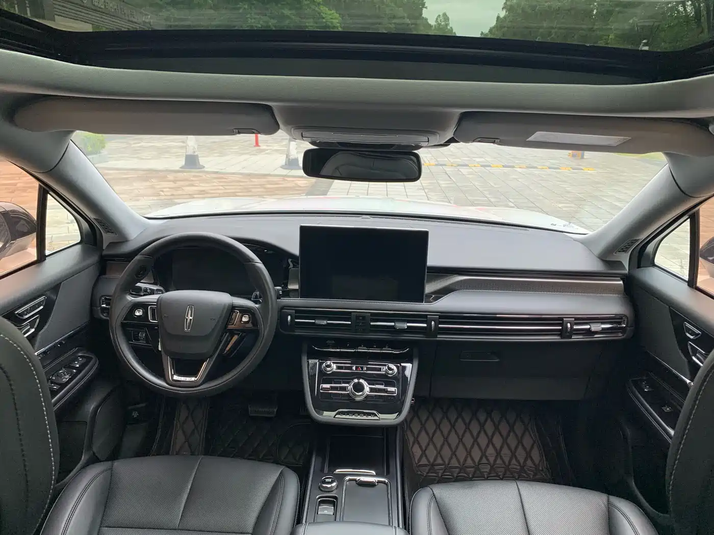 LINCOLN ADVENTURER