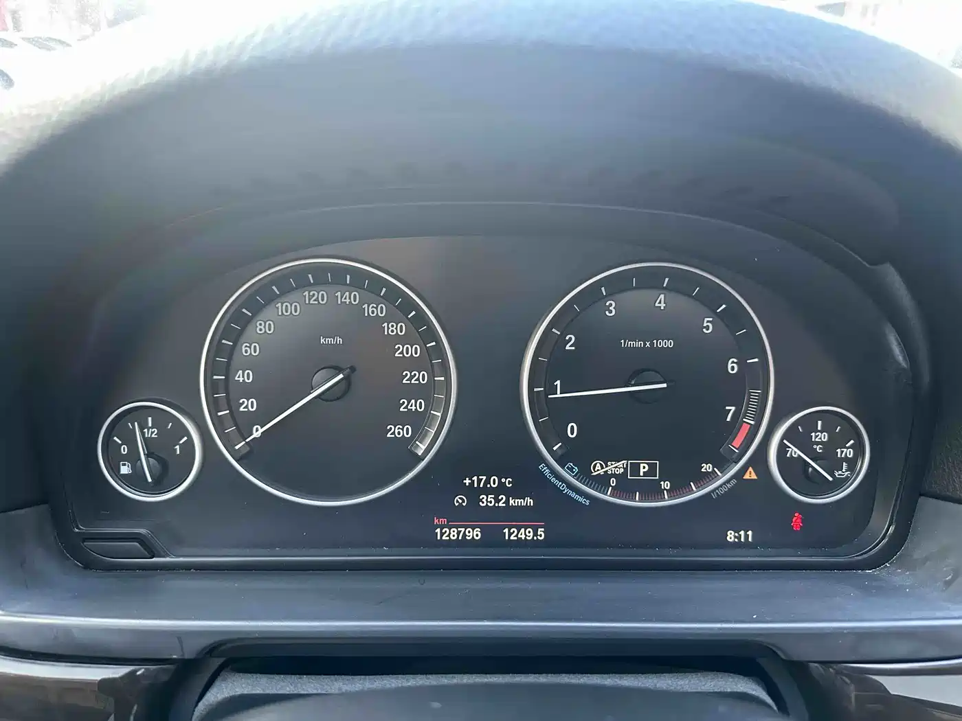 BMW 5 Series 2014 525Li Leading фото 11