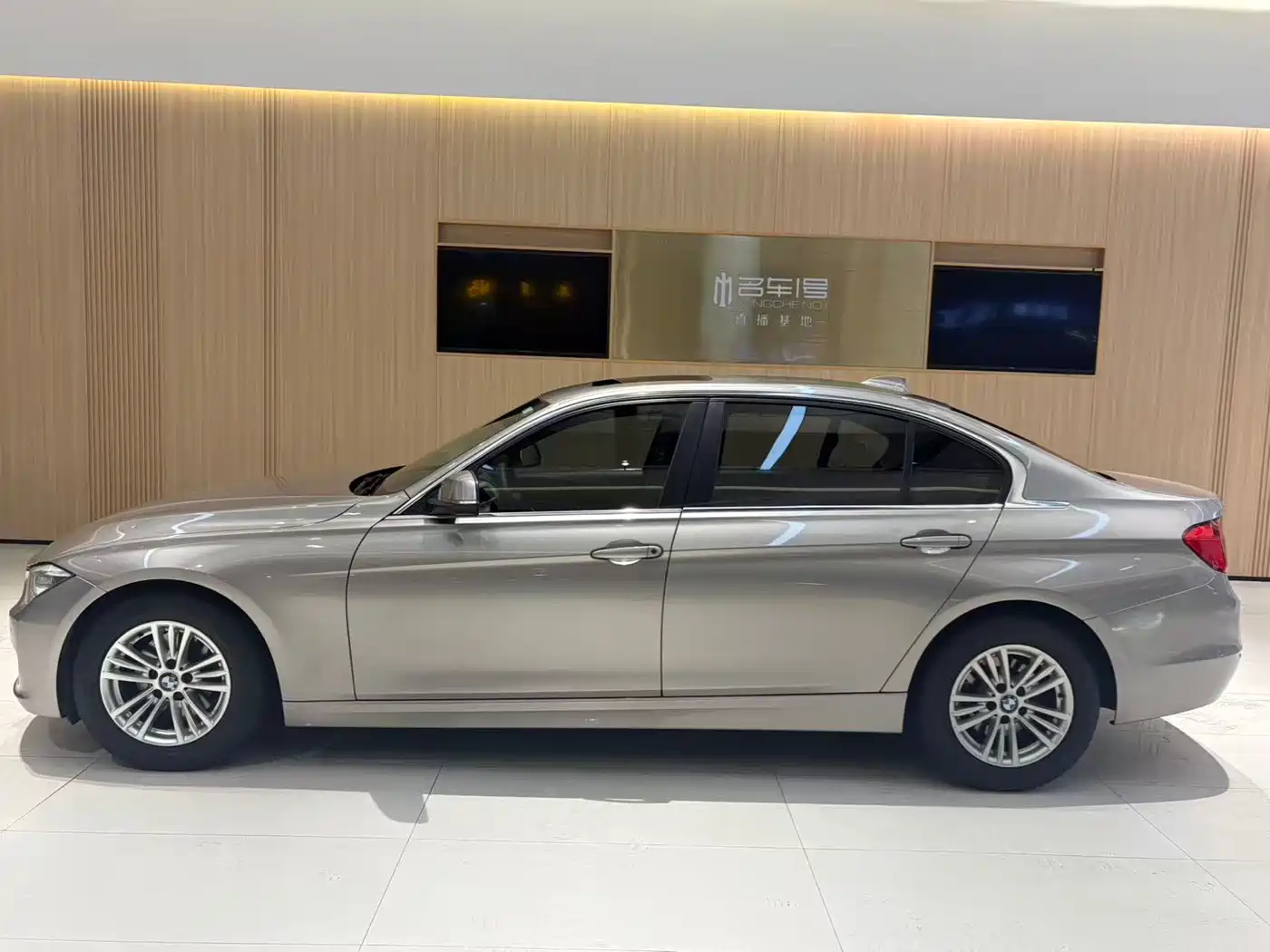 BMW 3 Series 2015 320Li Fashion фото 3