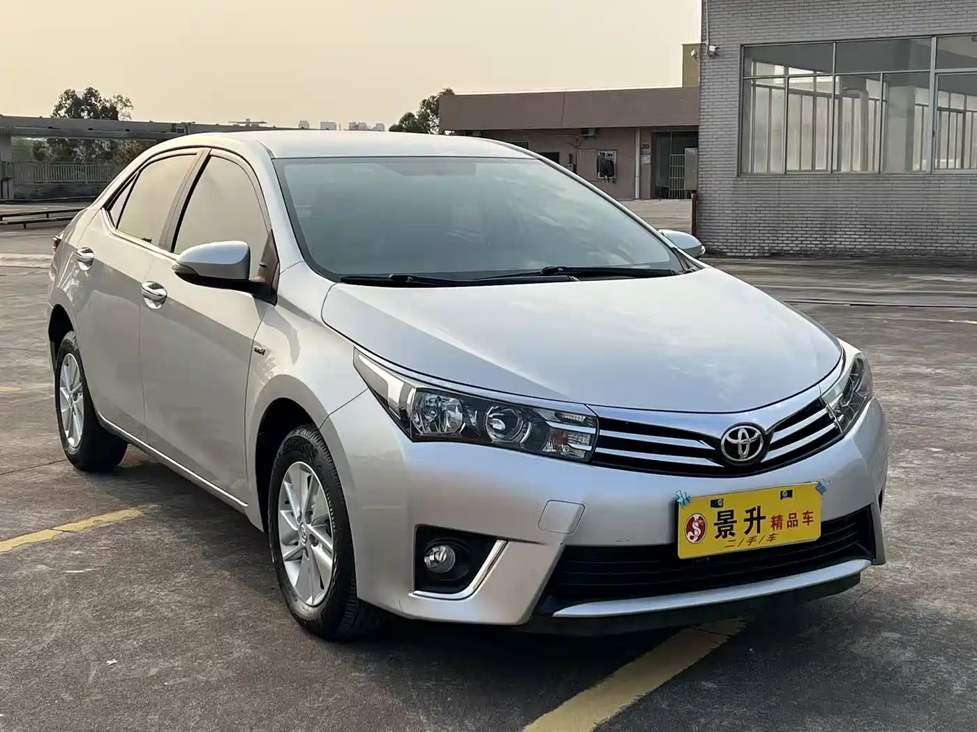 Toyota Corolla 2017 Facelift 1.6L S-CVT GL фото 3