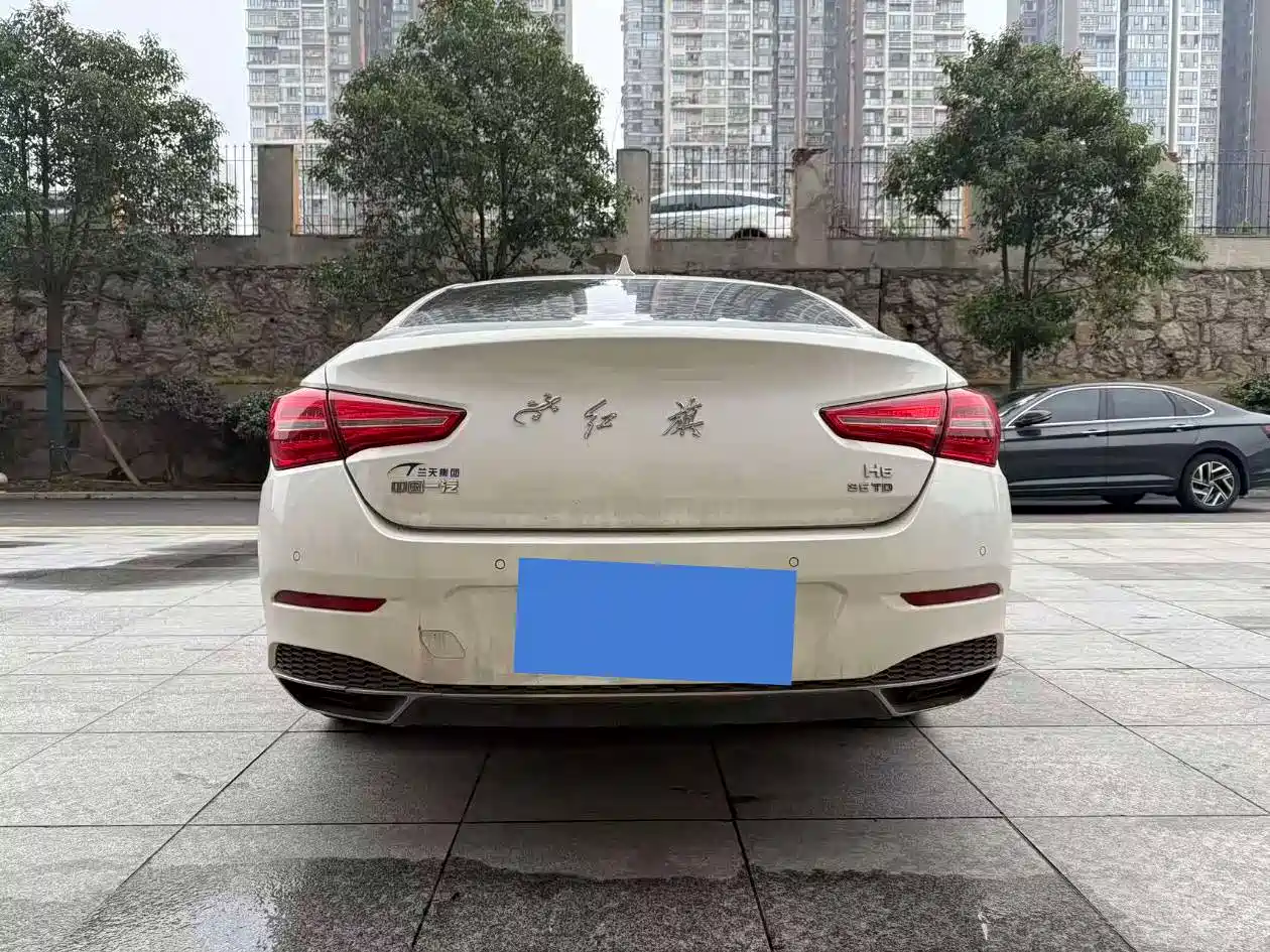 Hongqi H5 2020 1.8T Automatic Smart Connection Qi Rhythm Edition фото 5