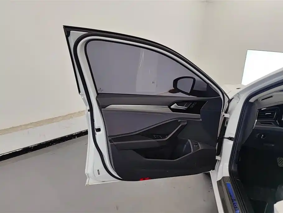 Volkswagen Sagitar 2022 280TSI DSG Soaring Edition фото 7