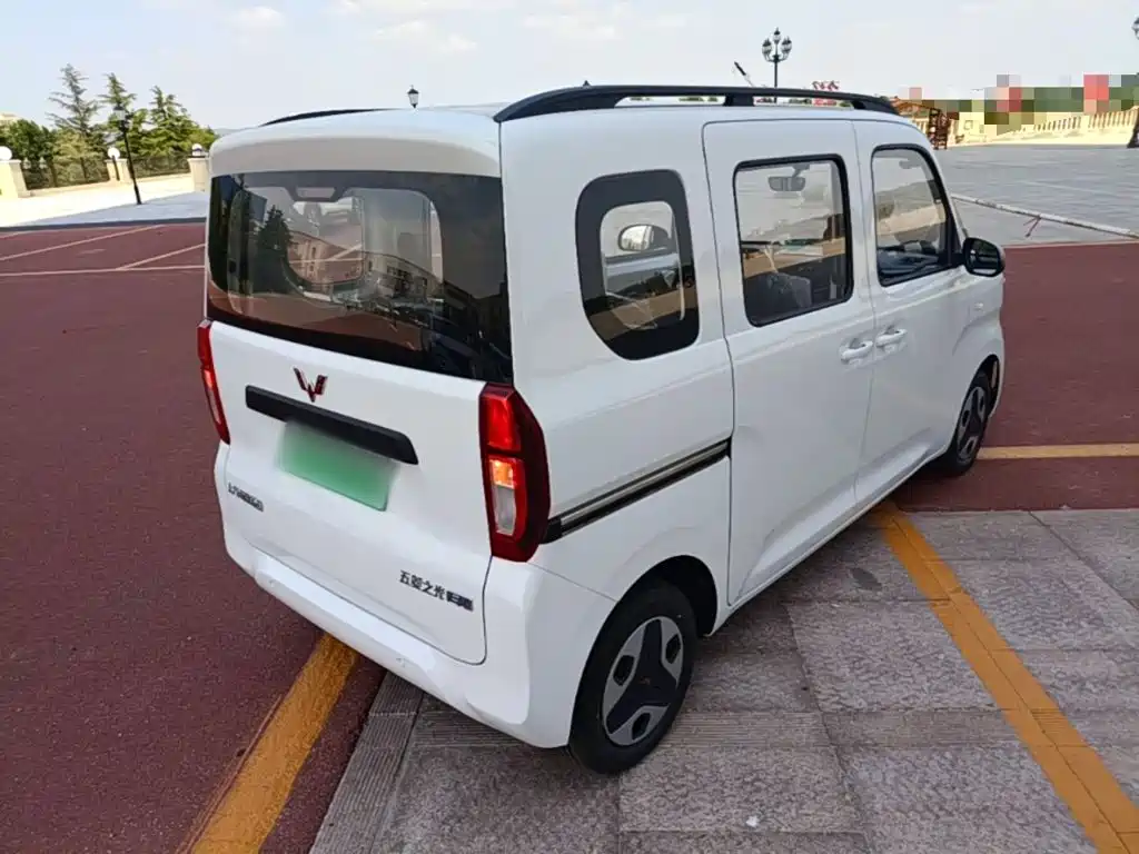 Фото 7 - Wuling Motors Wuling Zhiguang NEV