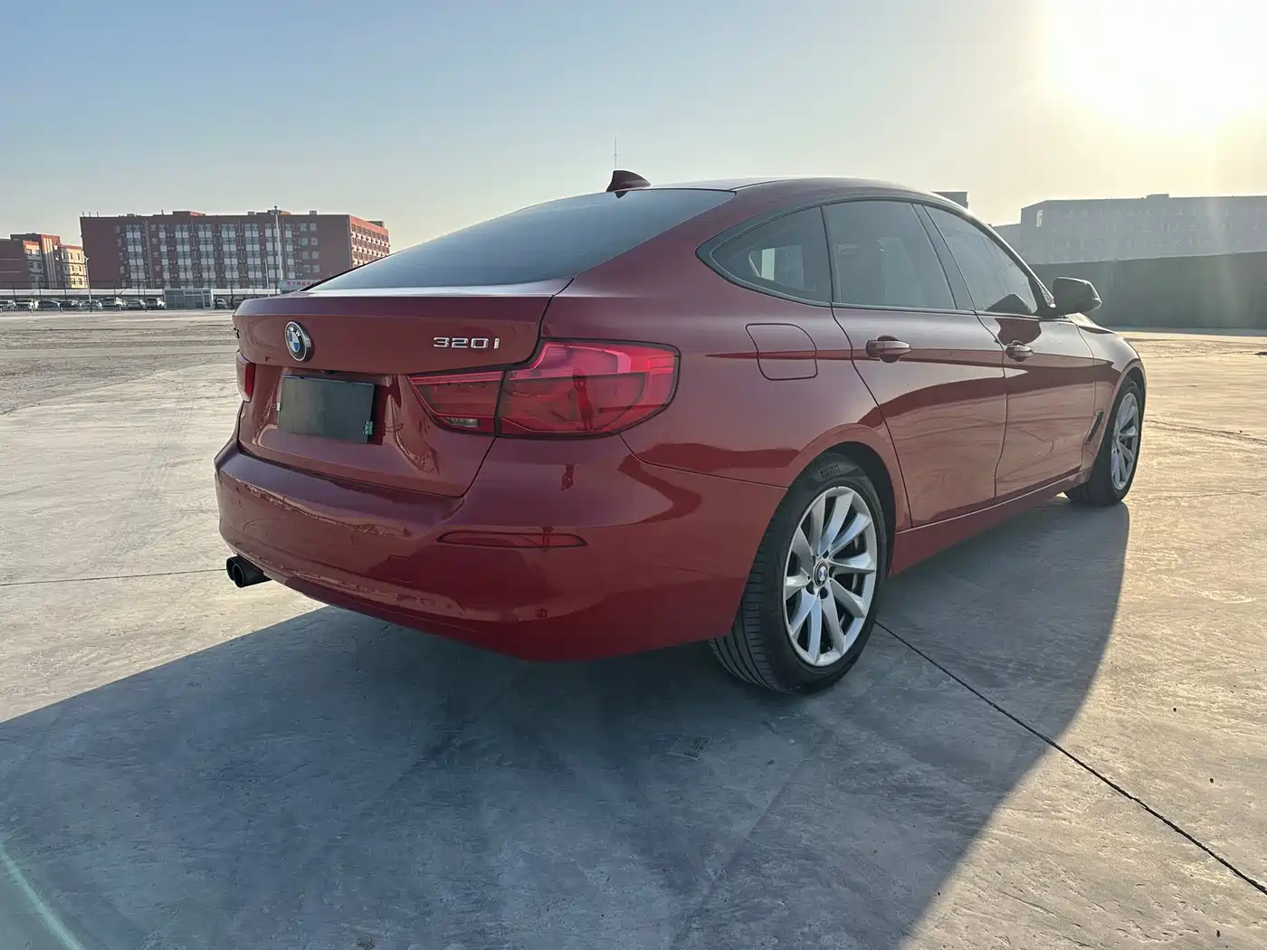BMW 3 Series GT 2018 320i Fashion фото 9