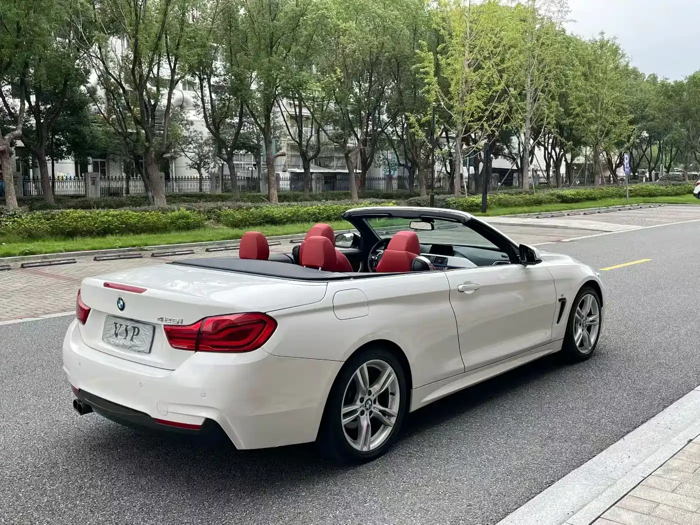 BMW 4 Series 2017 425i Convertible M Sport Package фото 8