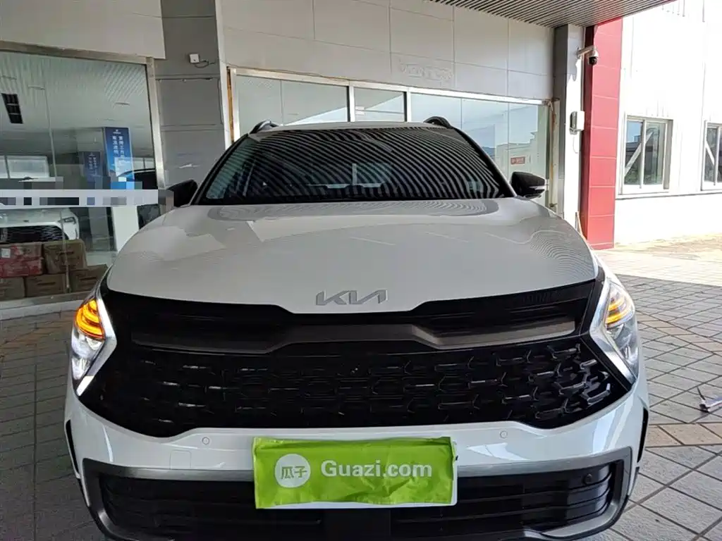 Kia Sportage 2023 2.0L HEV 2WD Flagship Edition фото 3