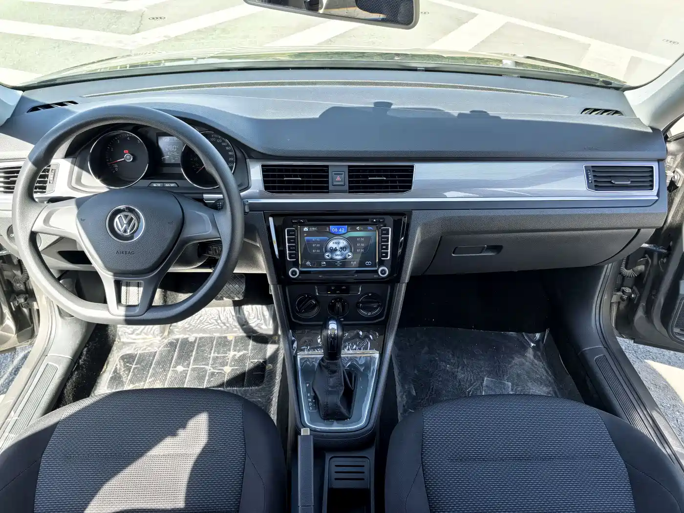Volkswagen Bora 2016 Model 1.6L Automatic Fashion фото 7
