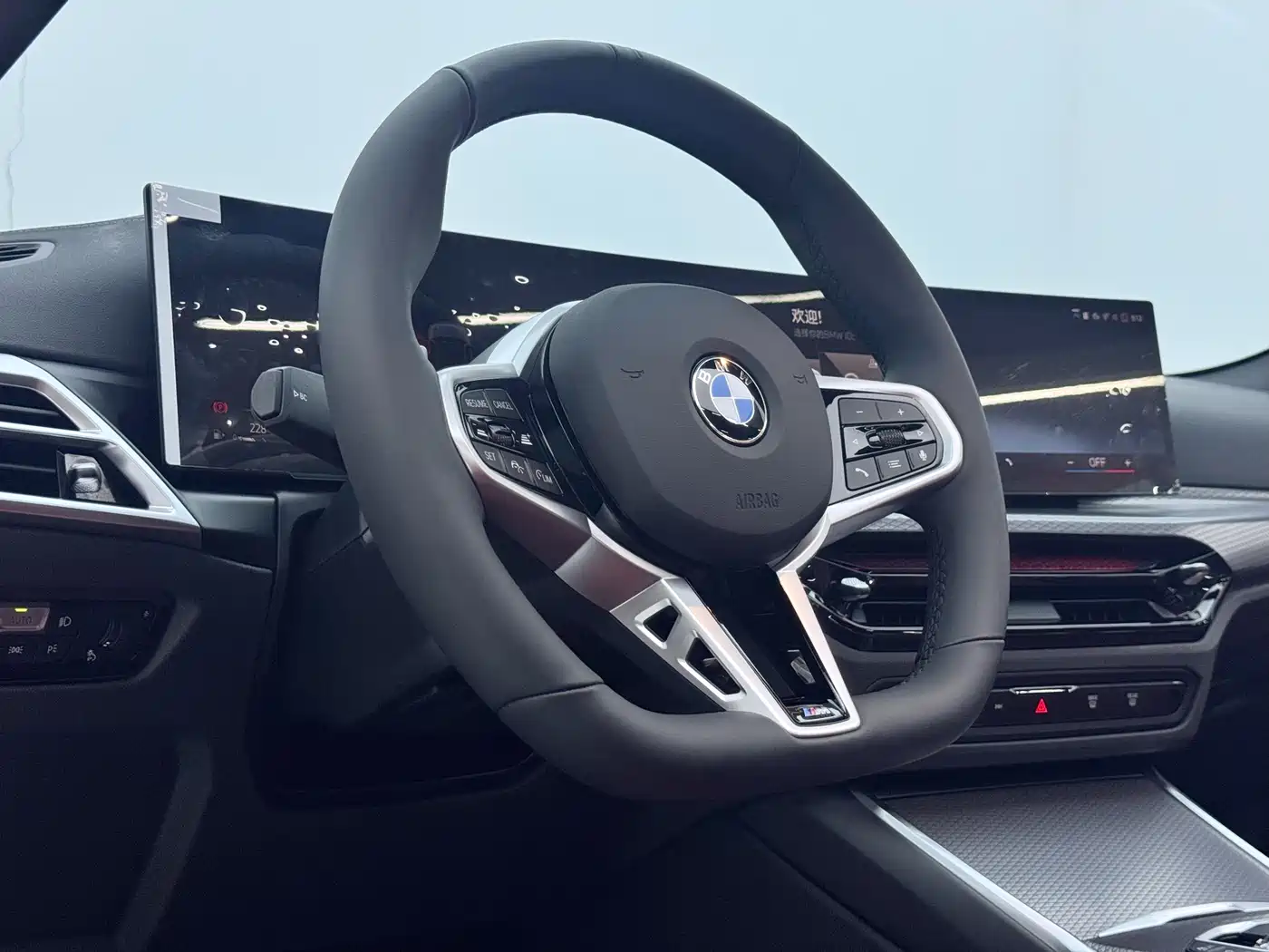 BMW 4 Series 2024 430i Convertible M Sport Shadow Edition фото 9