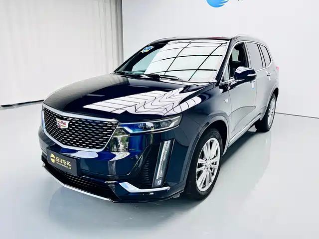 CADILLAC XT6