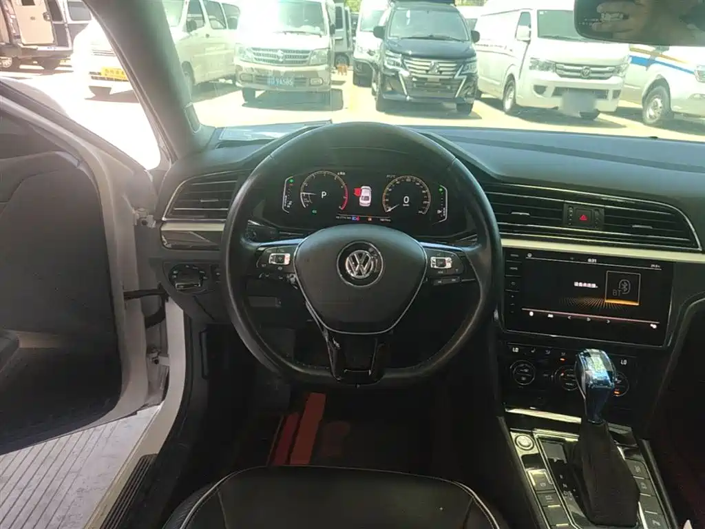 Volkswagen Lamando 2019 280TSI DSG Luxury Edition China VI фото 11