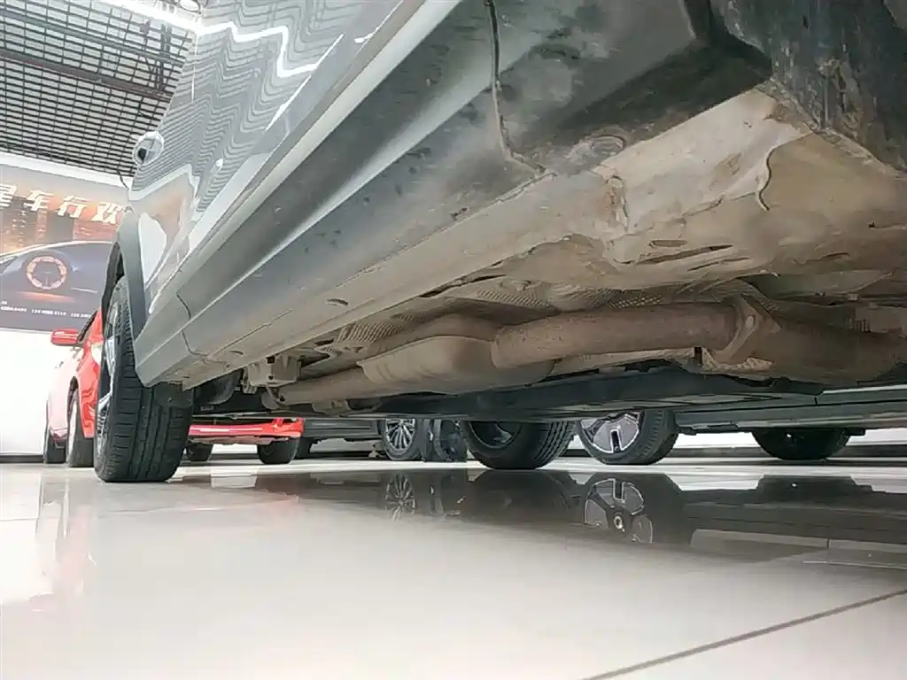 Lynk & Co 06 EM-P 2022 PHEV 84KM Range Pro фото 21