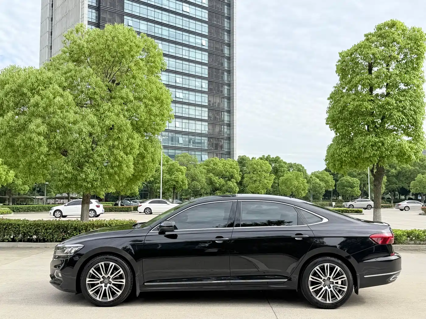 Volkswagen Passat 2019 Model 280TSI Business Edition China VI фото 6