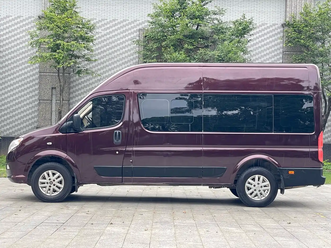 Dongfeng Yufeng Yufeng 2015 2016 2.5T Prestige Edition High-spec LWB High-roof China V ZD25