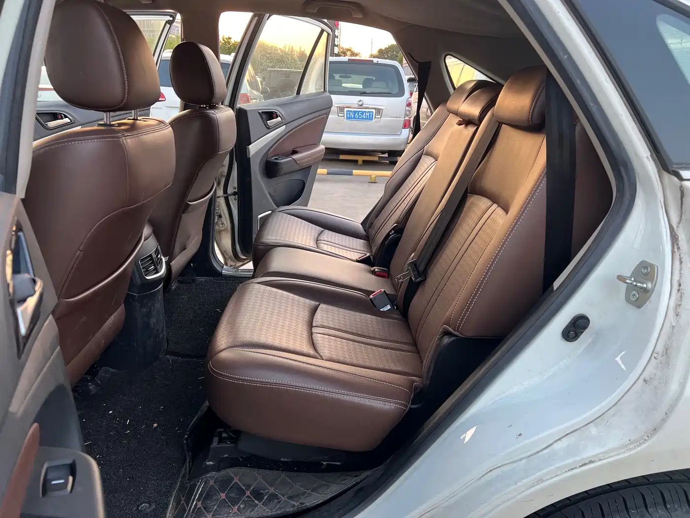 BYD S7 2016 1.5T Manual Premium Model фото 5
