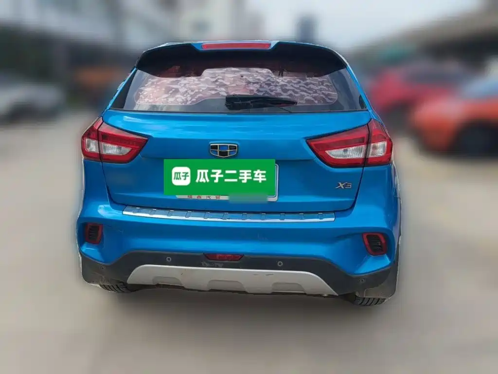 Фото 4 - Geely Vision X3