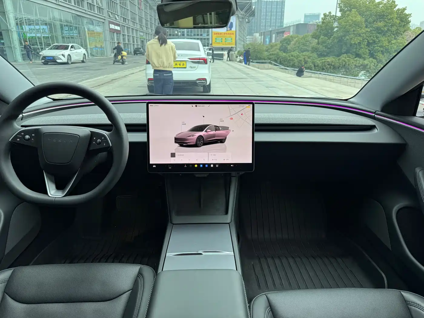 TESLA MODEL 3