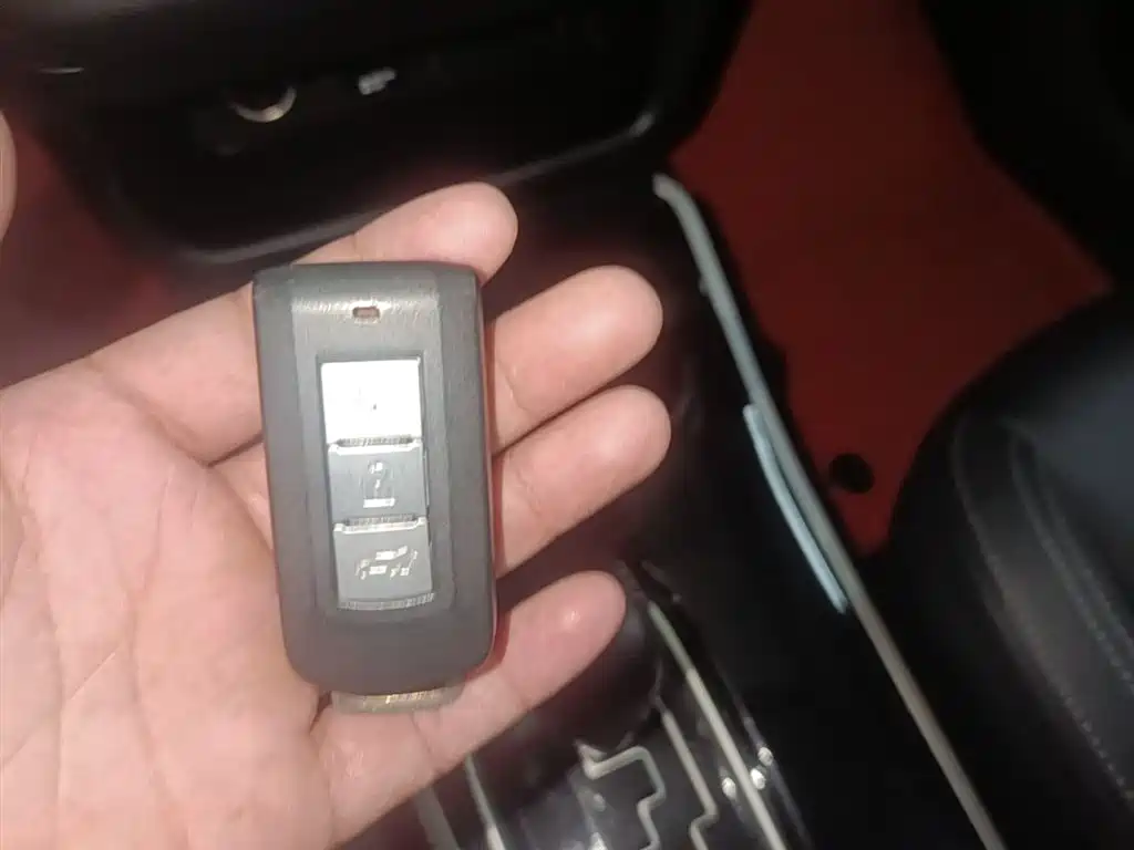 Mitsubishi Outlander 2019 2.4L 4WD Deluxe Edition 7-Seater China VI фото 9