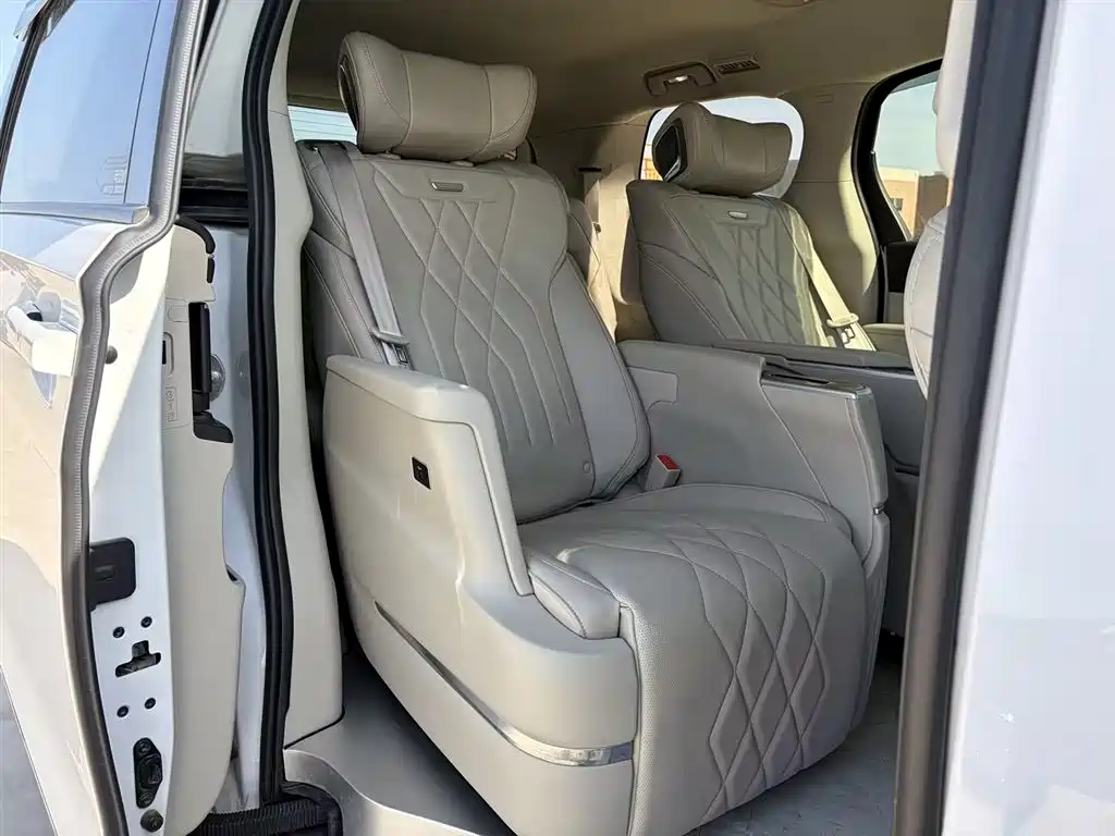 Buick GL8 2023 ES Landmaster Comfort фото 15