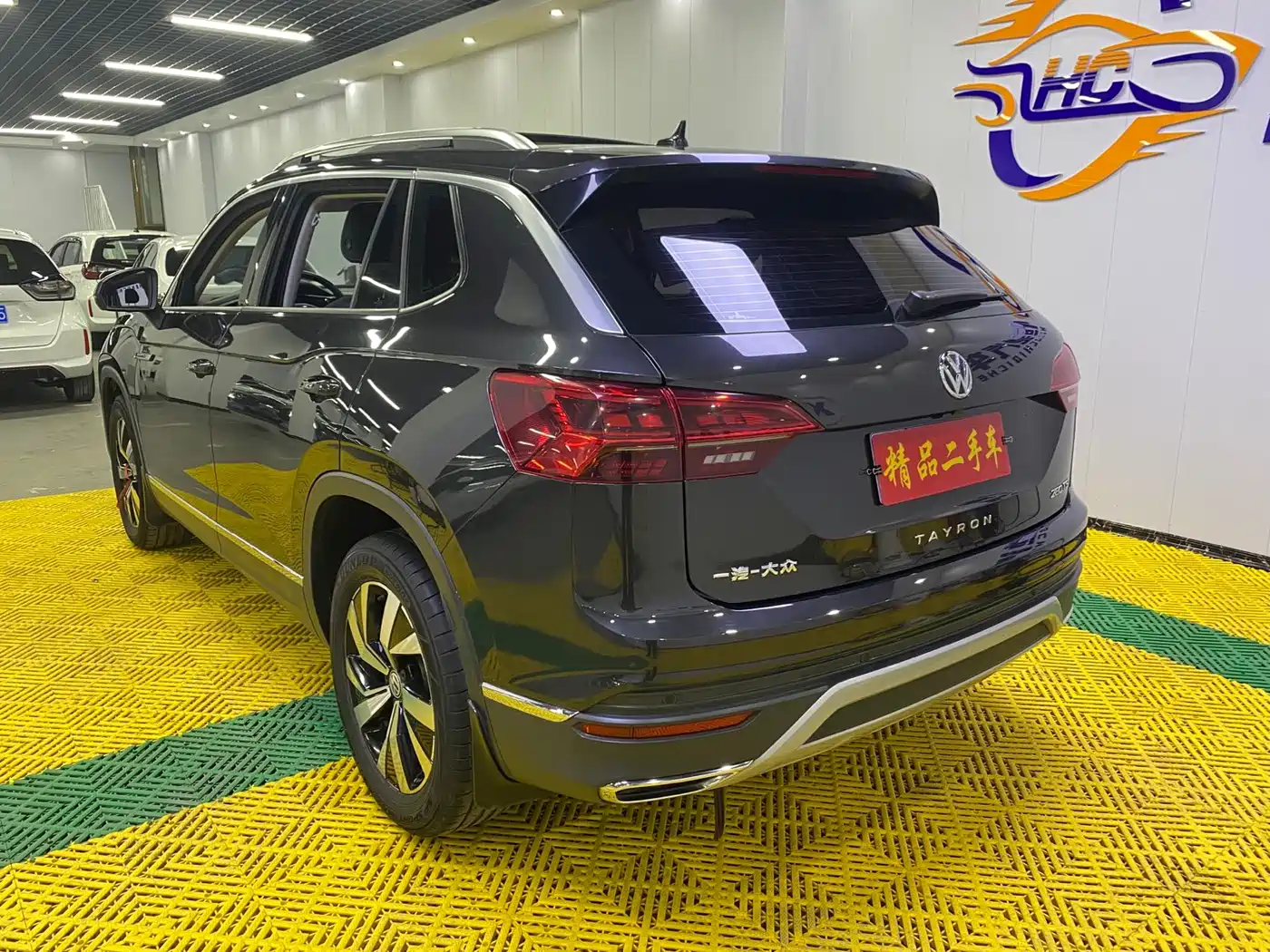 Volkswagen Tayron 2022 280TSI 2WD Luxury Smart Connect Edition фото 6