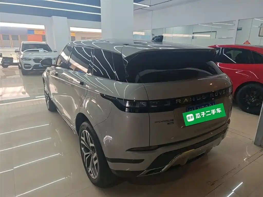 Land Rover Range Rover Evoque 2021 Range Rover Evoque L 249PS R-Dynamic SE Luxury Edition фото 5