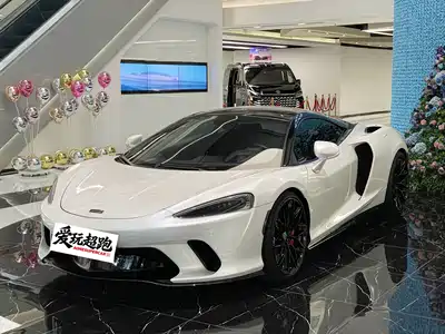 McLaren GT