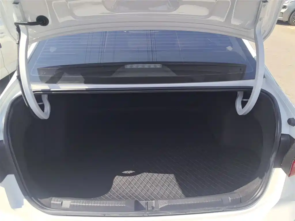 Volkswagen Lavida 2022 280TSI DSG Comfort Edition фото 19