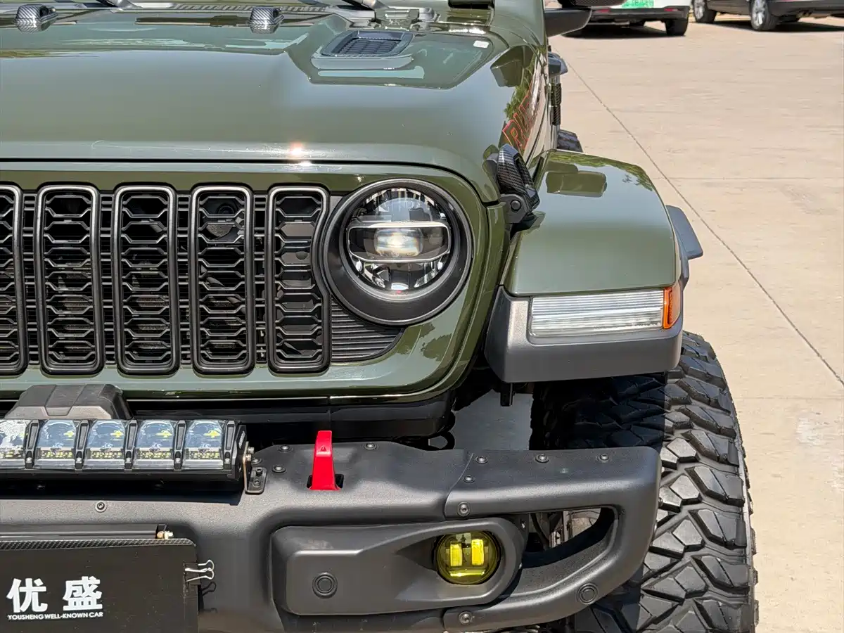 Photo 25 - Jeep Wrangler
