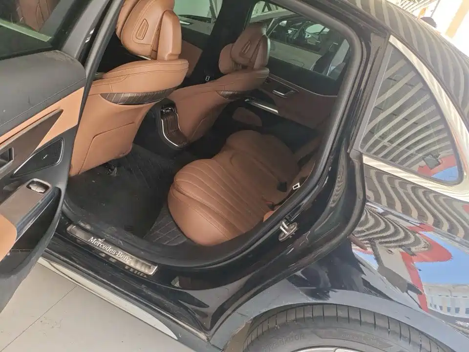 Mercedes-Benz E-Class 2024 E 300 L Fashion фото 8