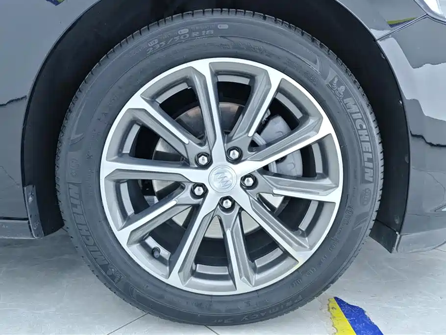 Buick LaCrosse 2022 652T Luxury фото 6