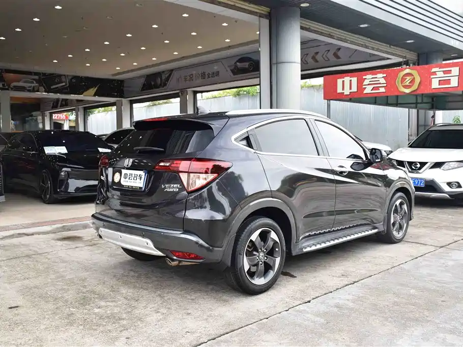 Honda Vezel 2015 2015 1.8L CVT 4WD Flagship Model
