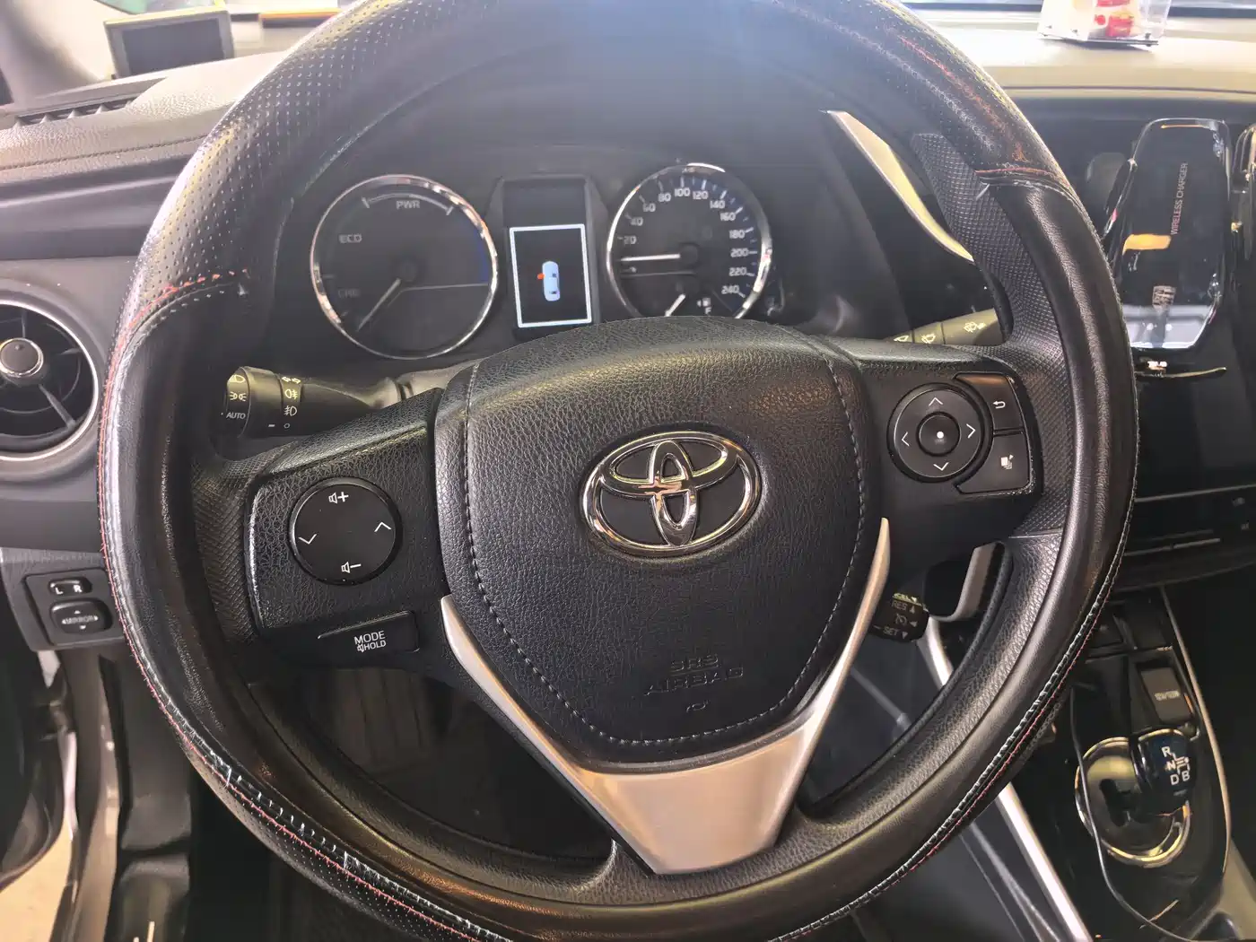 Toyota Corolla 2019 Hybrid 1.8L E-CVT GL-i Pioneer Edition фото 7