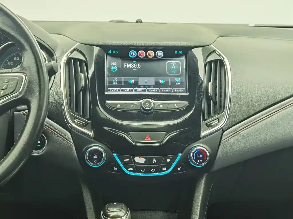 Chevrolet Cruze 2019 2018 Redline 330T Dual-Clutch Leading Edition