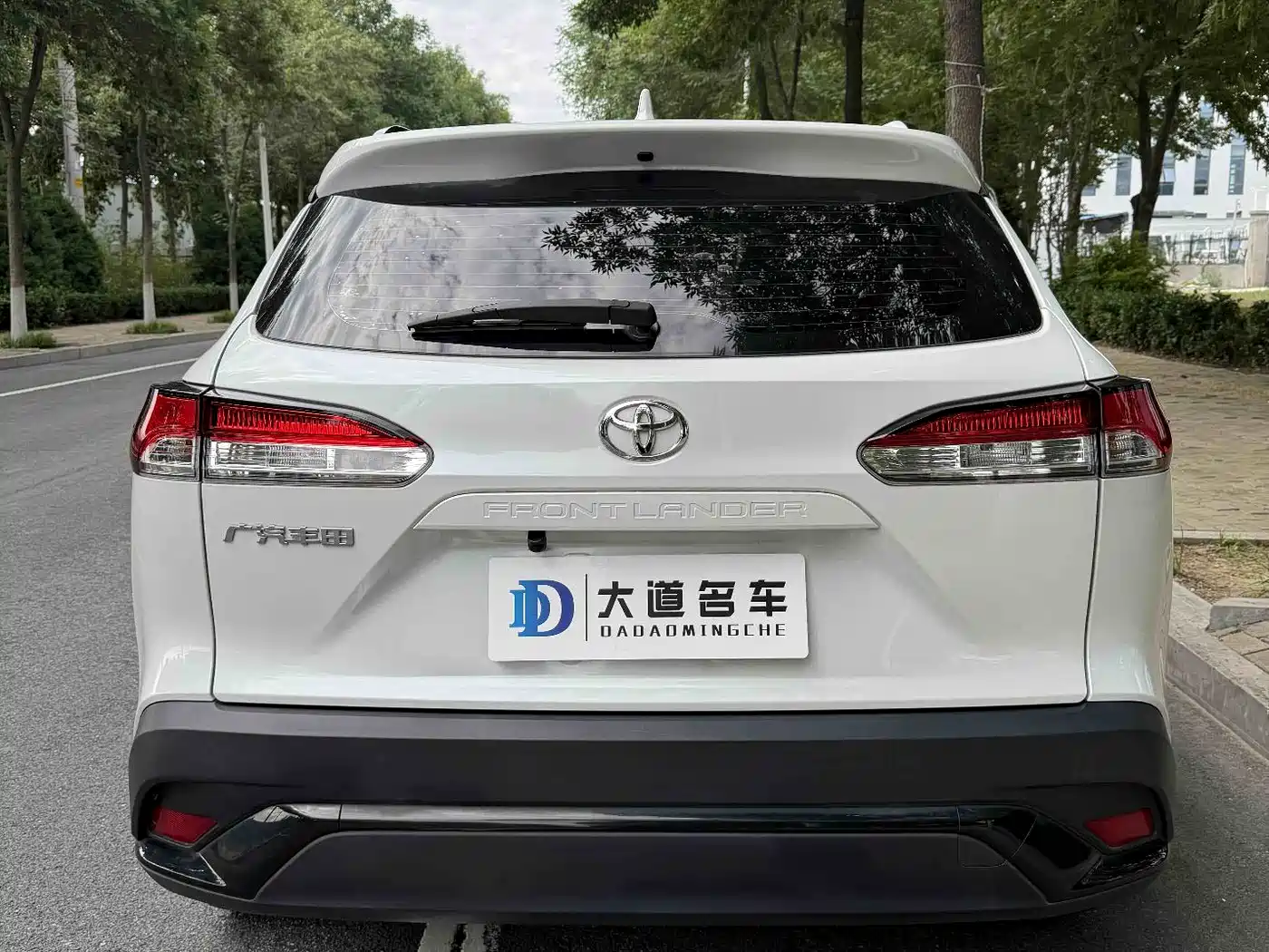Toyota Frontlander 2023 2.0L CVT Elite Edition фото 4