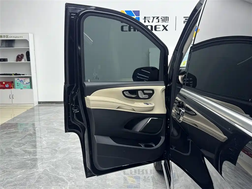 Mercedes-Benz V-Class 2021 V 260 L Long Wheelbase Luxury Edition фото 5