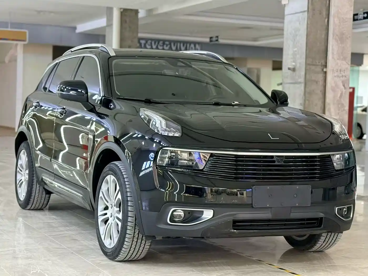 Lynk & Co 01 2019 2.0T 2WD Pro Edition China V фото 3