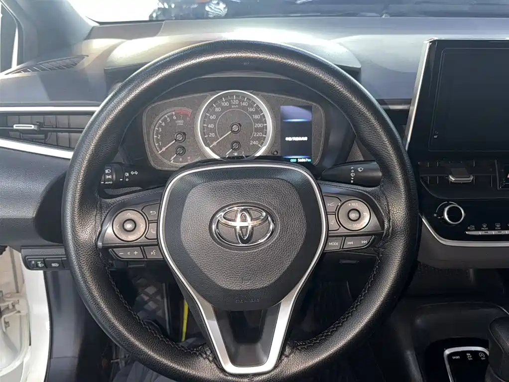Toyota Levin 2021 185T CVT Luxury Edition фото 3